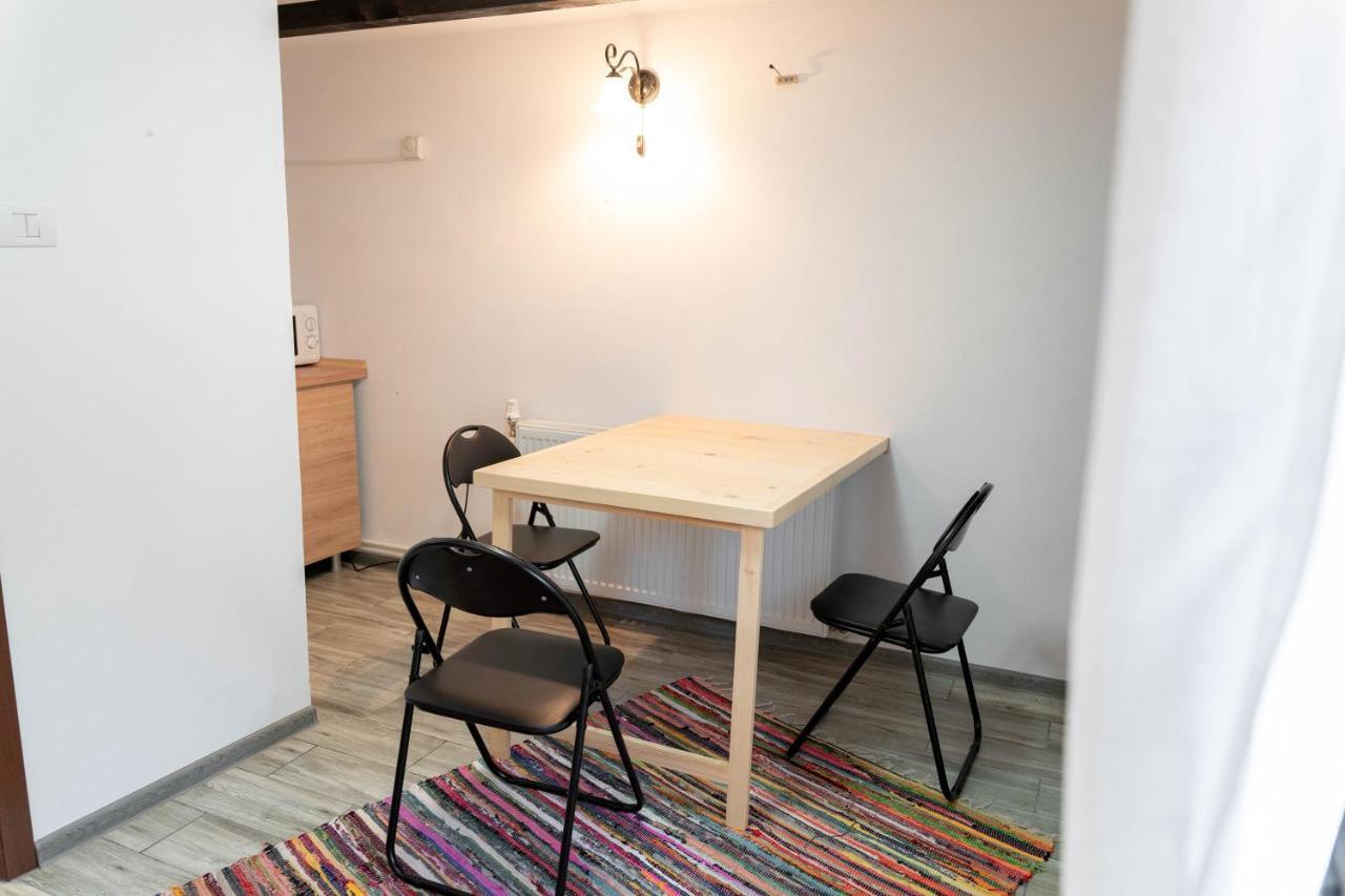 La Fanar Guesthouse คูร์ตา เด อาร์เจช ภายนอก รูปภาพ